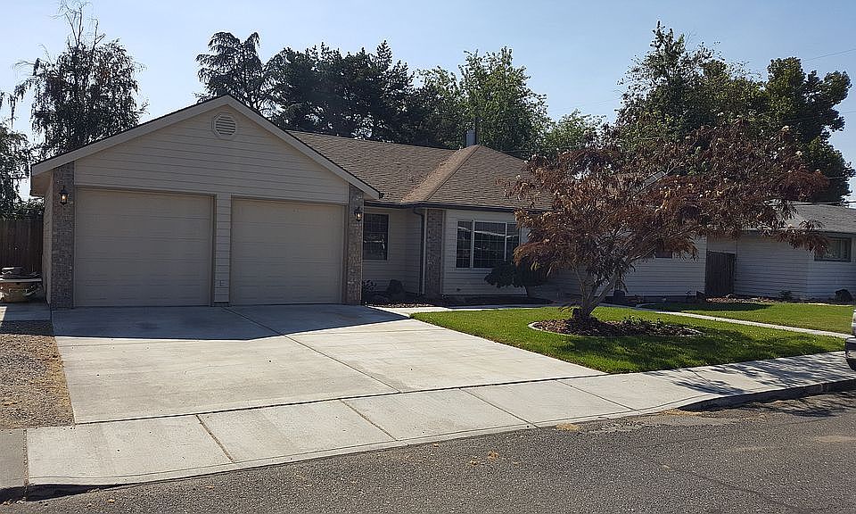 1st image of 2203 W Clearwater Ave