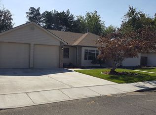 2203 W Clearwater Ave, Kennewick, WA