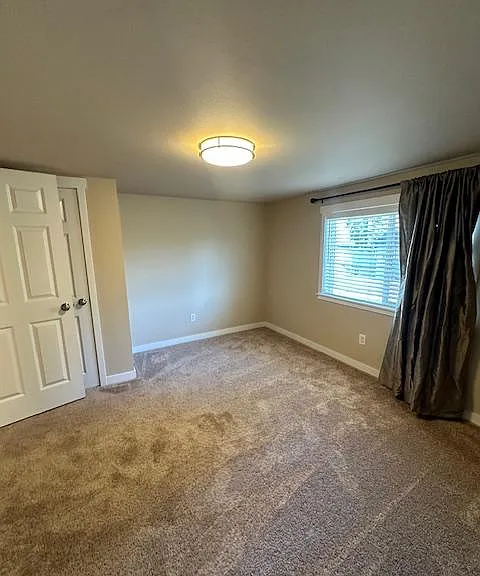 2320 Capitol Way S — Photo 16
