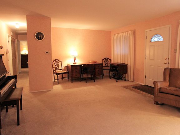 4th image of 8630 163rd St