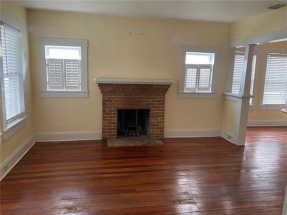 5th image of 1051 S New York Ave