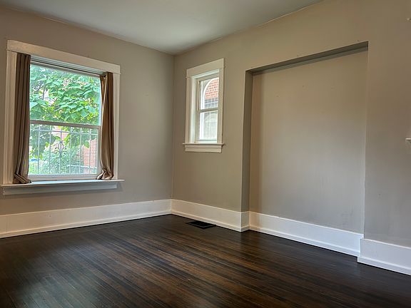 4th image of 940 N Downing St #1