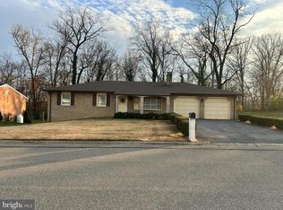 10701 Oak Forest Dr, Hagerstown, MD 21740