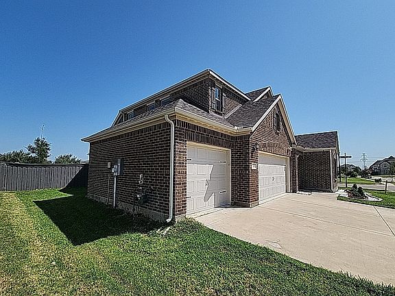 2nd image of 7105 Pampas Pl