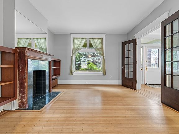 5th image of 3584 Beechwood Blvd