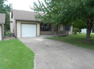 228 McNair St, Pea Ridge, AR 72751