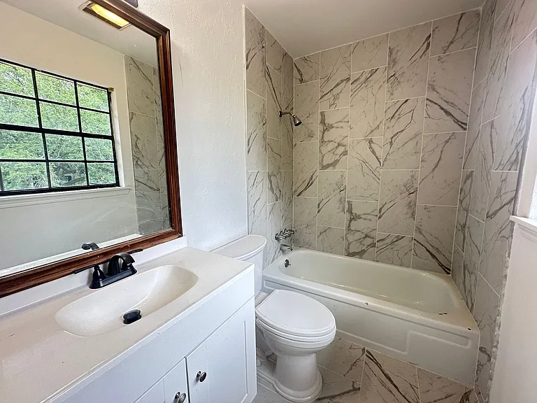 522 S Dresden Ct — Photo 16