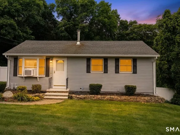 90 Nantucket Drive, Groton, CT 06355