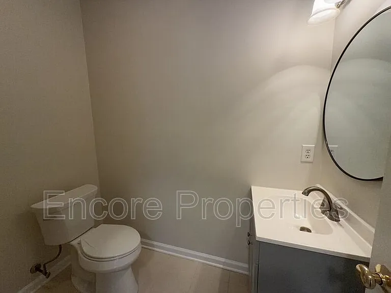 800 W Savannah Ridge Rd #101 — Photo 10