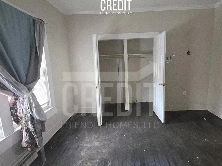 1515 45th St — Photo 7