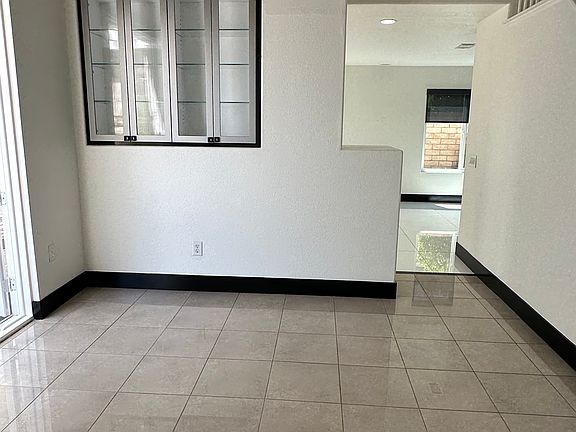 4th image of 14035 Sweet Grass Ln