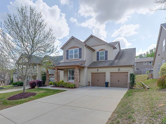 3rd image of 7121 Toxaway Ln