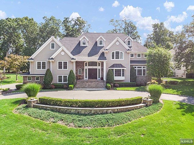 12 Hearthstone Ter Livingston Nj 07039 Mls 20045697 Zillow