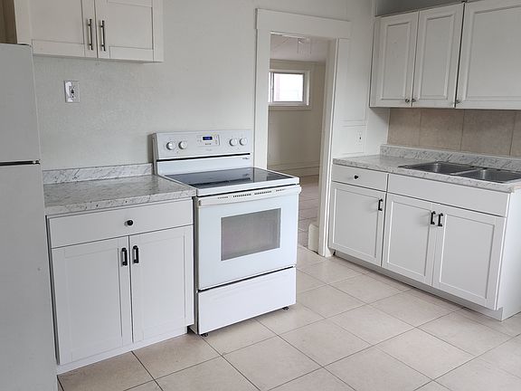 3rd image of 4627 1/2 12th Ave S #1/2
