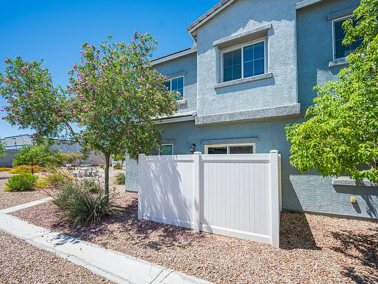 2715 Amazing Meadows Ave — Photo 42