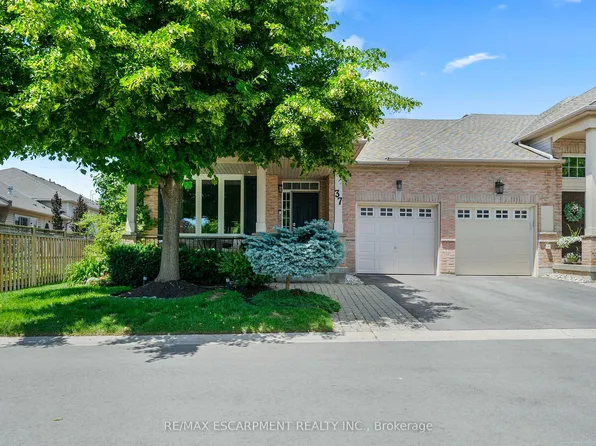 2243 Turnberry Rd #37, Burlington, ON L7M 4Y5