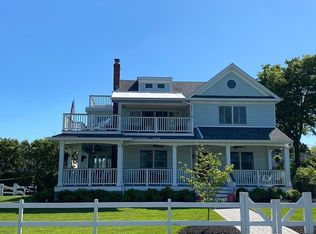7 Bayway Ave, Bay Shore, NY 11706