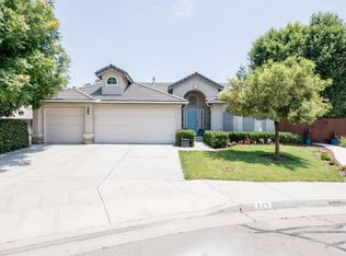 215 N Adler Ave, Clovis, CA 93612