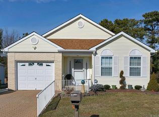 39 Abergele Ct, Toms River, NJ 08757