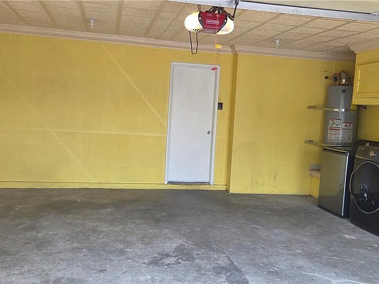 4459 Skyview Dr — Photo 11
