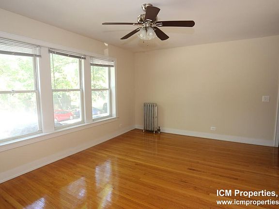 3rd image of 1941 W Winona St #2E