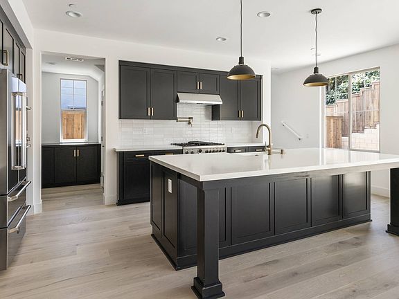 Homesite 4 Kitchen