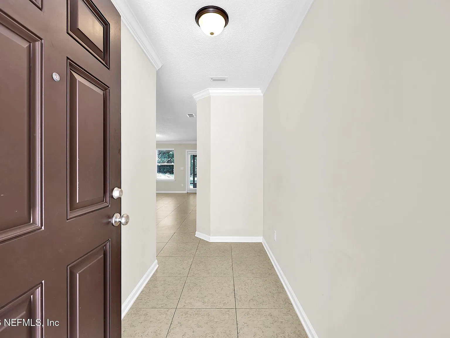 3 bed, 2.5 bath, 1492 sqft, $1,995 — Photo 3