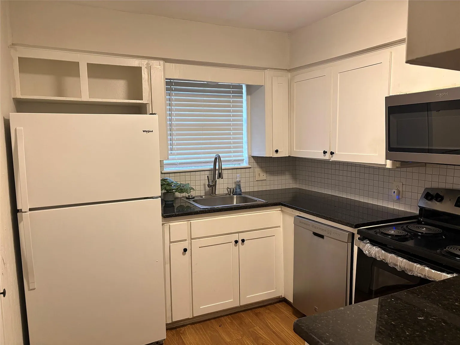 1209 N Roberson St — Photo 3