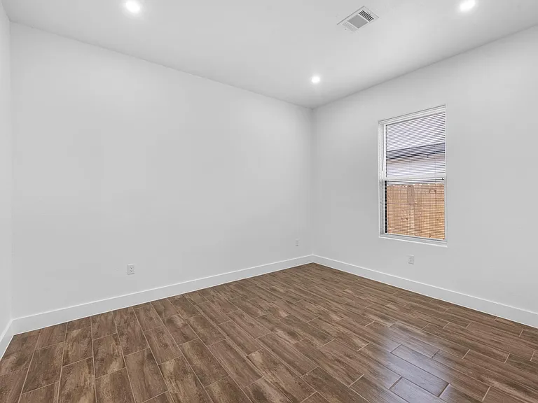 323 Road 5840 — Photo 21