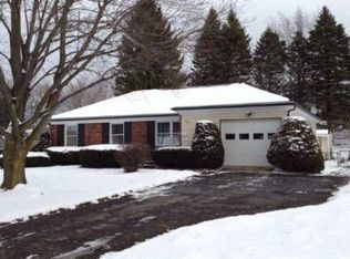 160 Sherwood Dr, Hilton, NY 14468