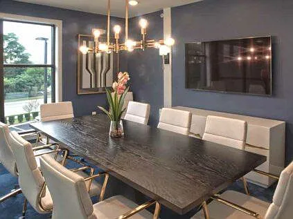 Allure Apartments — Photo 9