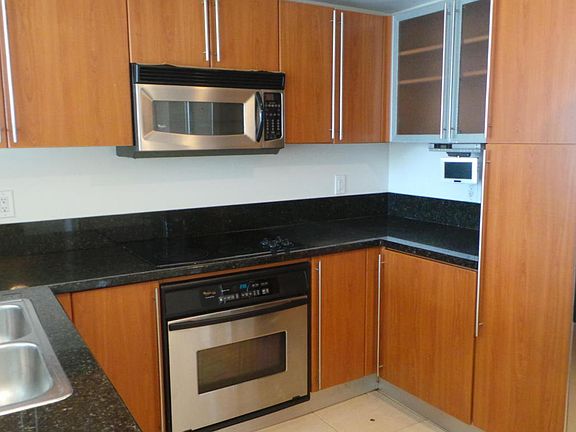 4th image of 610 Clematis St APT 518