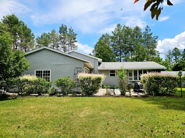 17373 W Davis St, Curtis, MI 49820