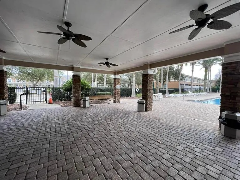 6186 High Tide Blvd — Photo 13