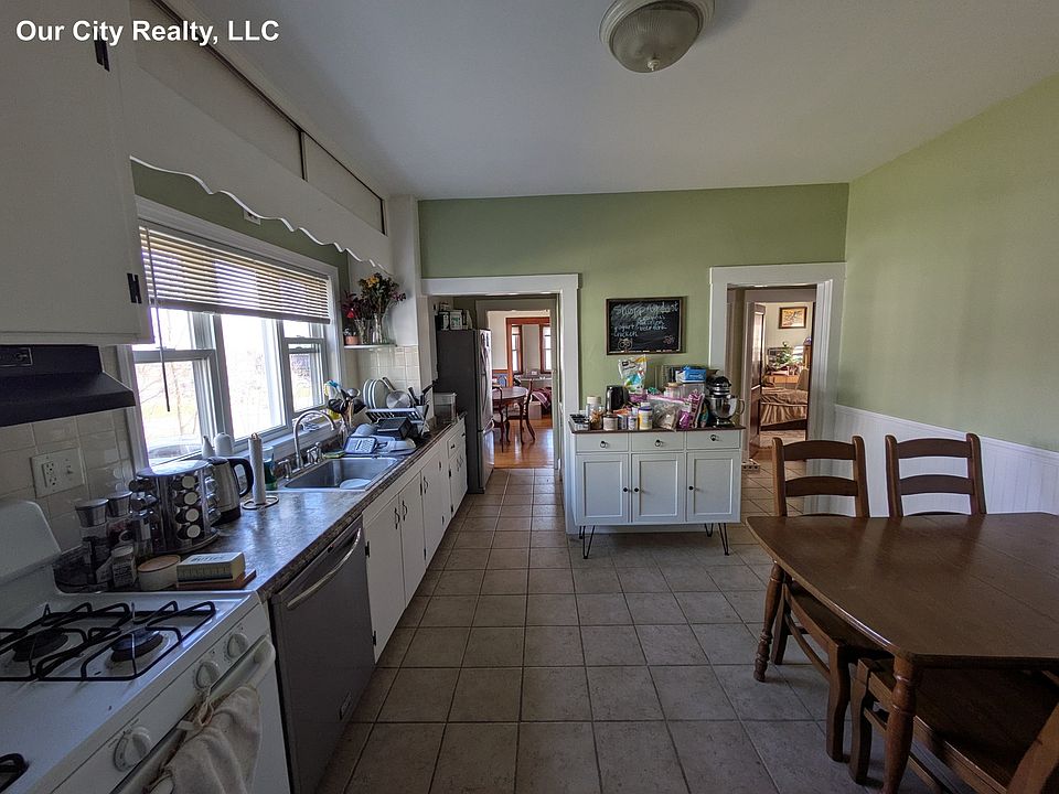 1st image of 64 Ten Hills Rd #1