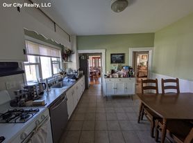 64 Ten Hills Rd, Somerville, MA