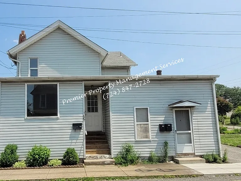 125 N Chestnut St #1/2 — Photo 1
