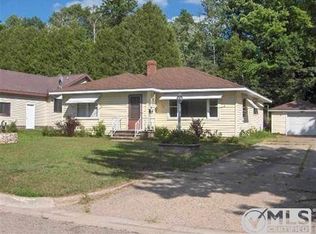 108 Tutas St, Niagara, WI 54151