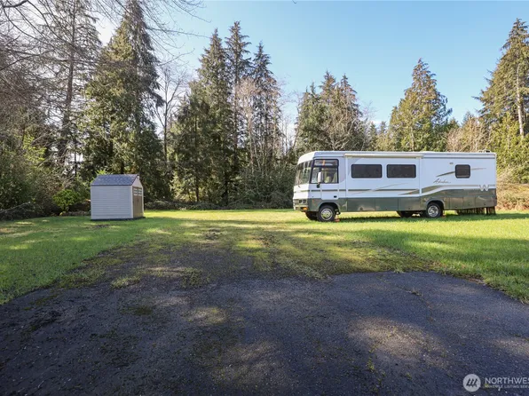 63 Lake Drive N, Amanda Park, WA 98526