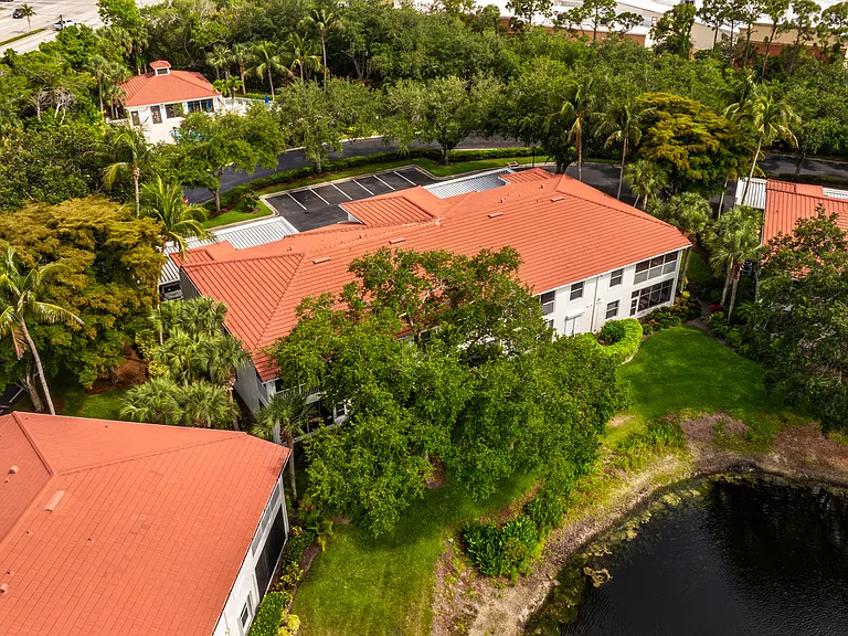 975 Tarpon Cove Dr #204 — Photo 65