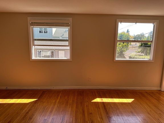 3rd image of 1137 El Camino Real APT 5