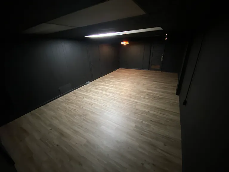 9 Lake Grove Clb — Photo 24