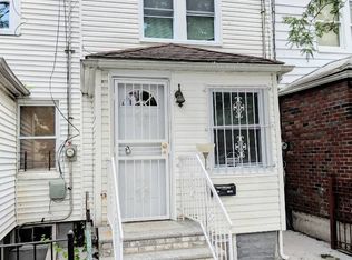 11817 152nd St, Jamaica, NY 11434