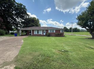 235 W Main St, Sharon, TN 38255