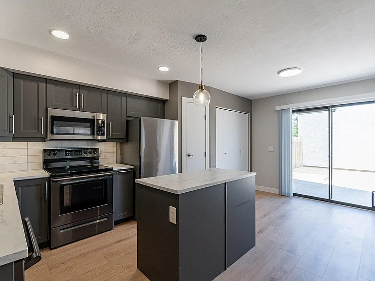 1535 N Horne #55 — Photo 8