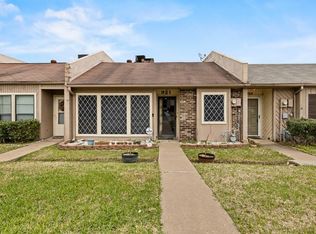 921 Townwood Dr, Lufkin, TX 75904