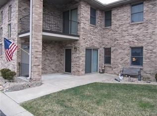 1382 Prairie Dr, Crown Point, IN 46307