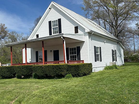 2nd image of 210 Woodward St