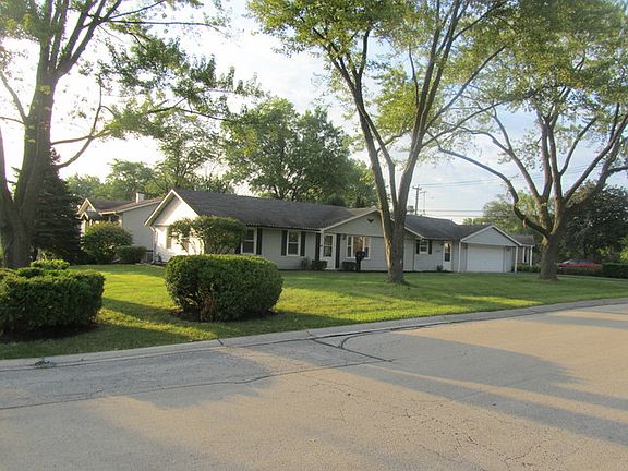3rd image of 2571 Forest Glen Pkwy