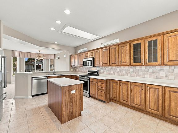 4th image of 12996 W Wisconsin Cir